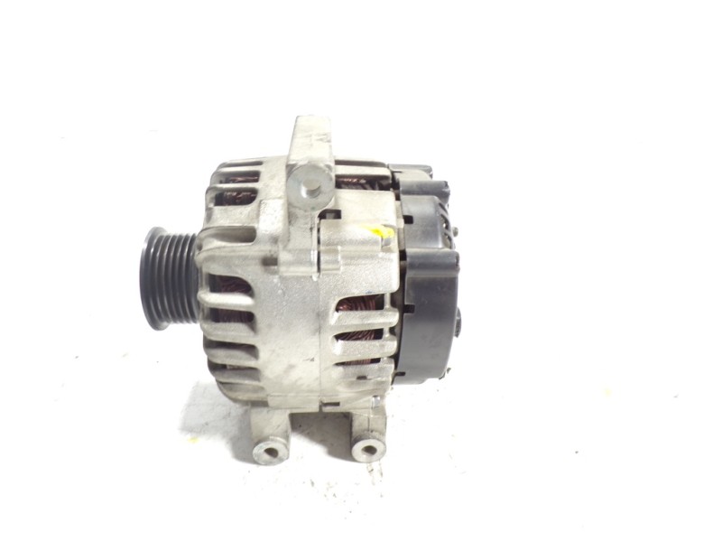Recambio de alternador para opel insignia berlina 1.6 cdti dpf referencia OEM IAM  13586366 140A 
