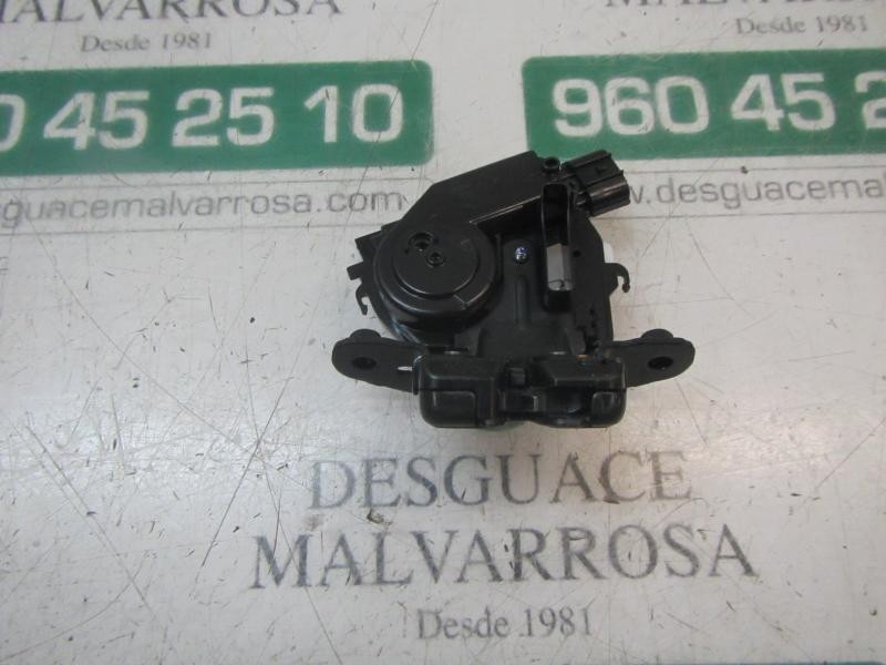 Recambio de cerradura maletero / porton para toyota corolla hybrid referencia OEM IAM 6935002100  