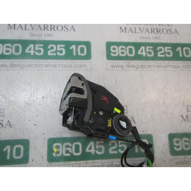 Recambio de cerradura puerta trasera izquierda para toyota corolla hybrid referencia OEM IAM 6906002580  