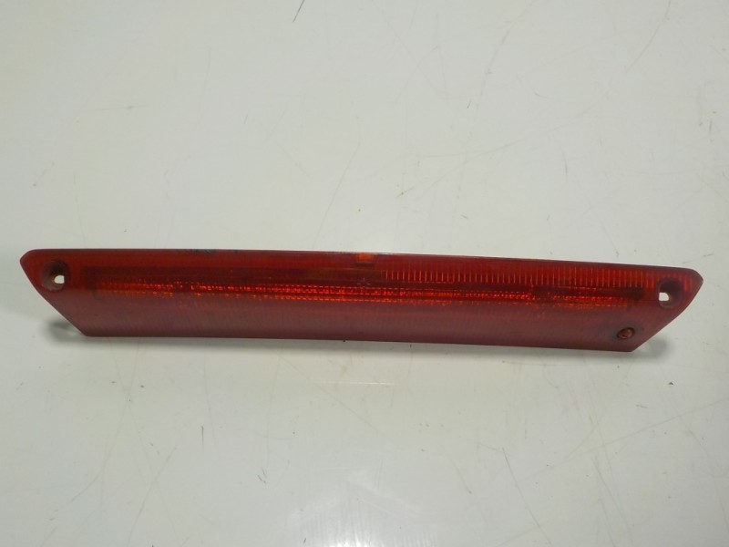 Recambio de piloto trasero central para ford focus lim. 1.0 ecoboost cat referencia OEM IAM  13A613AB 