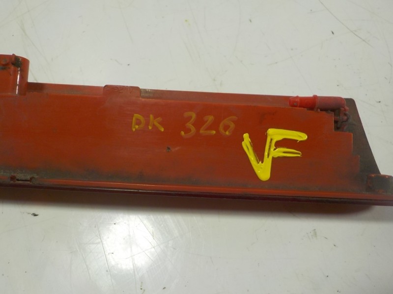 Recambio de piloto trasero central para ford focus lim. 1.0 ecoboost cat referencia OEM IAM  13A613AB 