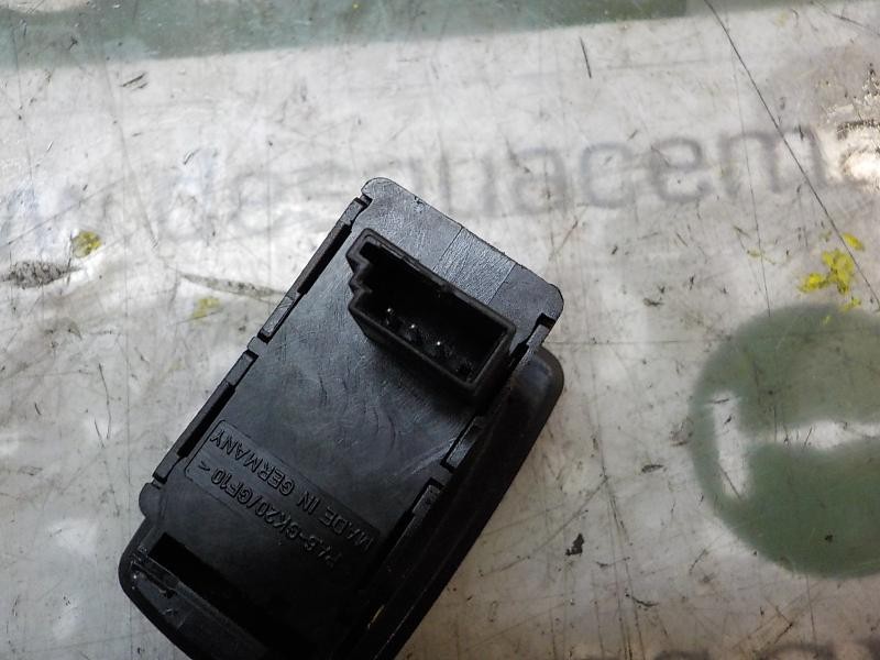 Recambio de mando elevalunas trasero derecho para bmw serie 1 berlina (e81/e87) 118d referencia OEM IAM 61316945874  