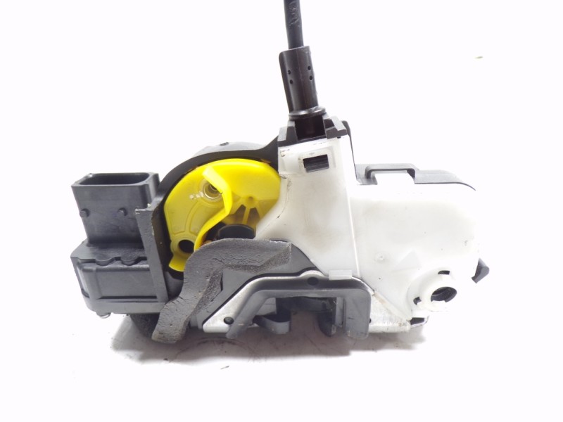 Recambio de cerradura puerta delantera izquierda para opel insignia berlina 1.6 cdti dpf referencia OEM IAM  13579497 