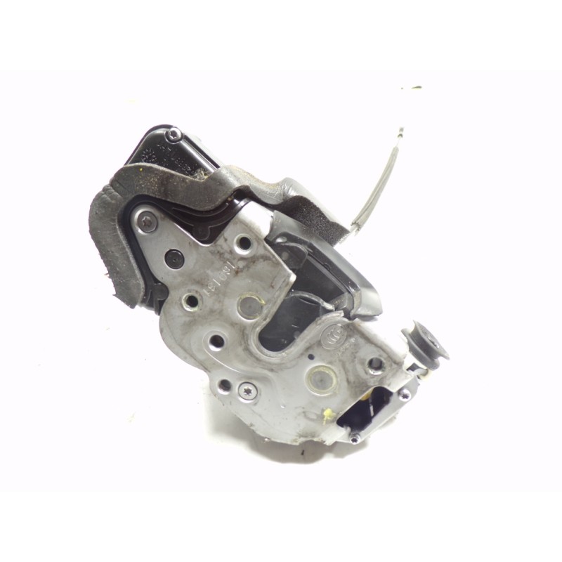 Recambio de cerradura puerta trasera izquierda para opel insignia berlina 1.6 cdti dpf referencia OEM IAM  13579557 