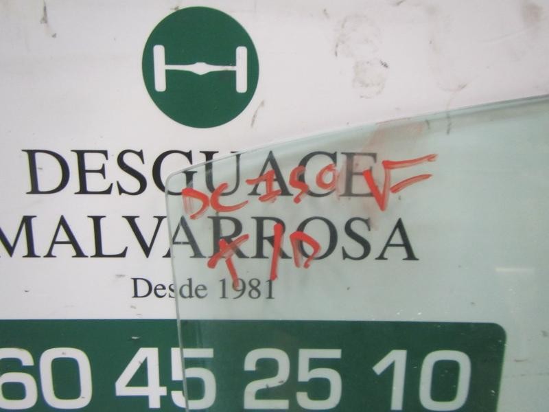 Recambio de cristal puerta trasero derecho para toyota corolla hybrid referencia OEM IAM 6810302550  