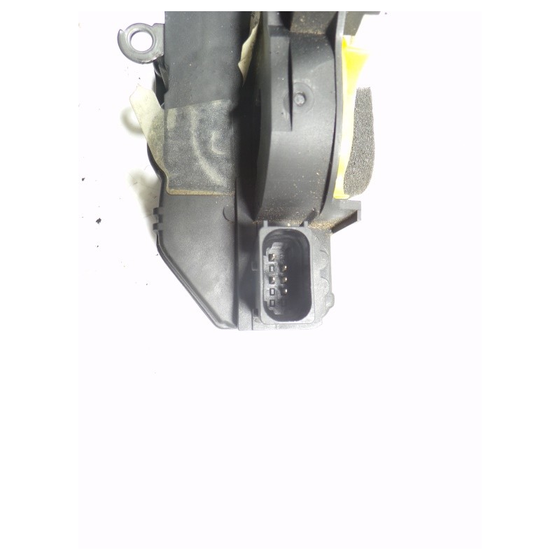 Recambio de cerradura puerta trasera izquierda para opel insignia berlina 1.6 cdti dpf referencia OEM IAM  13579557 