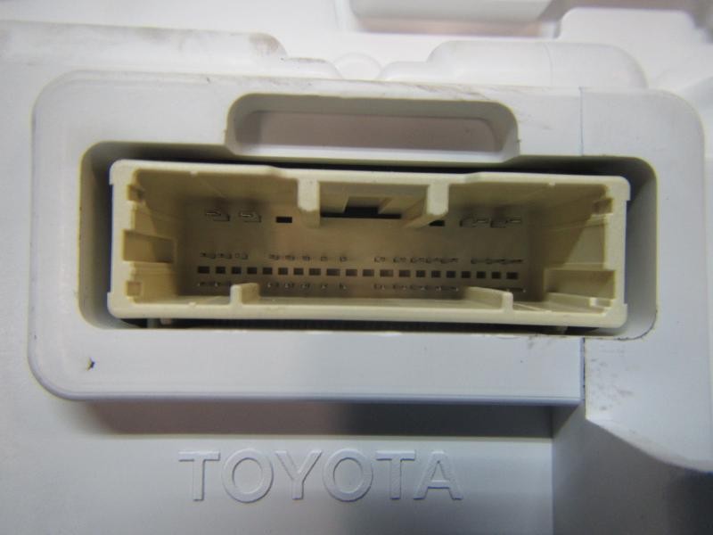 Recambio de cuadro instrumentos para toyota corolla hybrid referencia OEM IAM 83800F2Y70 83800F2Y70 MB2575502053