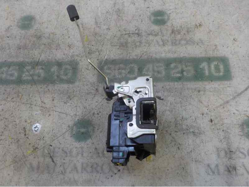 Recambio de cerradura puerta delantera derecha para dacia duster ambiance 4x4 referencia OEM IAM 805021840R  