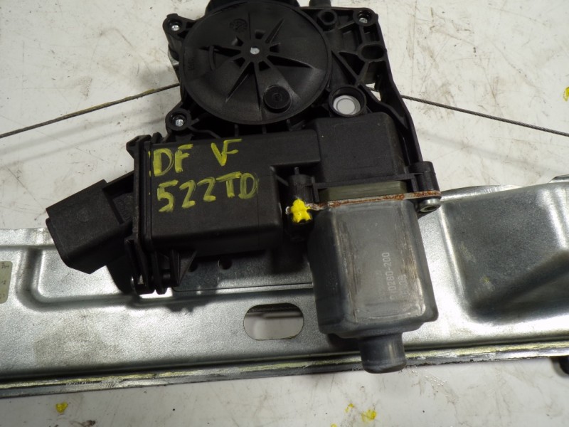 Recambio de elevalunas trasero derecho para opel insignia berlina 1.6 cdti dpf referencia OEM IAM  20952451 