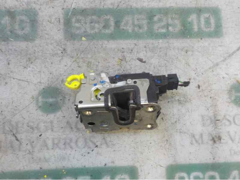 Recambio de cerradura puerta trasera izquierda para dacia duster ambiance 4x4 referencia OEM IAM 825031894R  