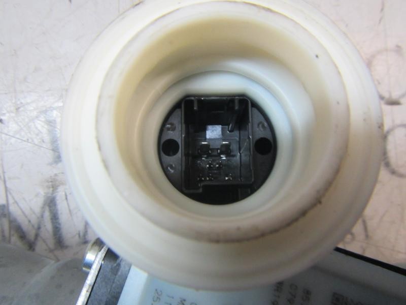 Recambio de elevalunas trasero izquierdo para toyota corolla hybrid referencia OEM IAM 6984002681 6984002681 C86183105