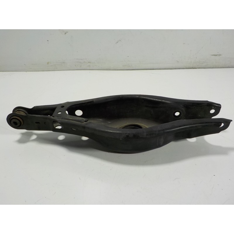 Recambio de brazo suspension inferior trasero derecho para lexus ct 200h referencia OEM IAM 4873075010  