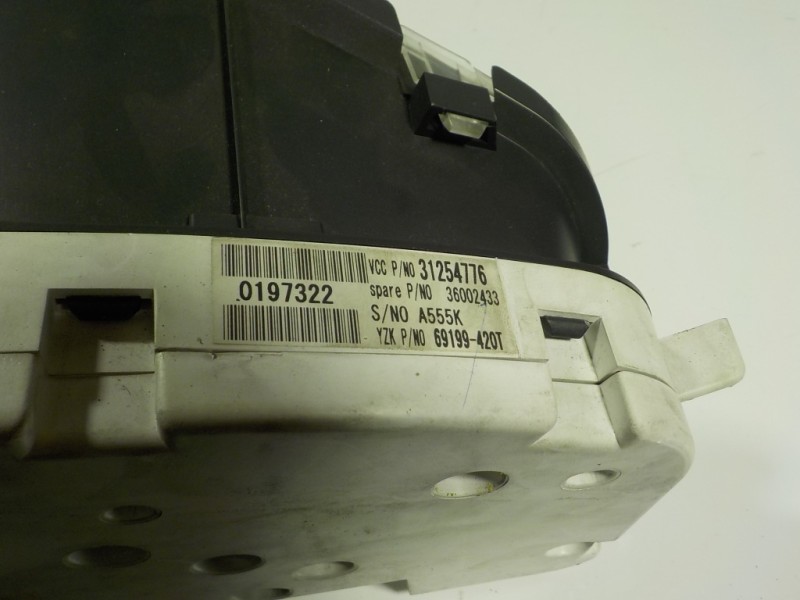 Recambio de cuadro instrumentos para volvo s40 berlina 2.0 diesel cat referencia OEM IAM  31254776 