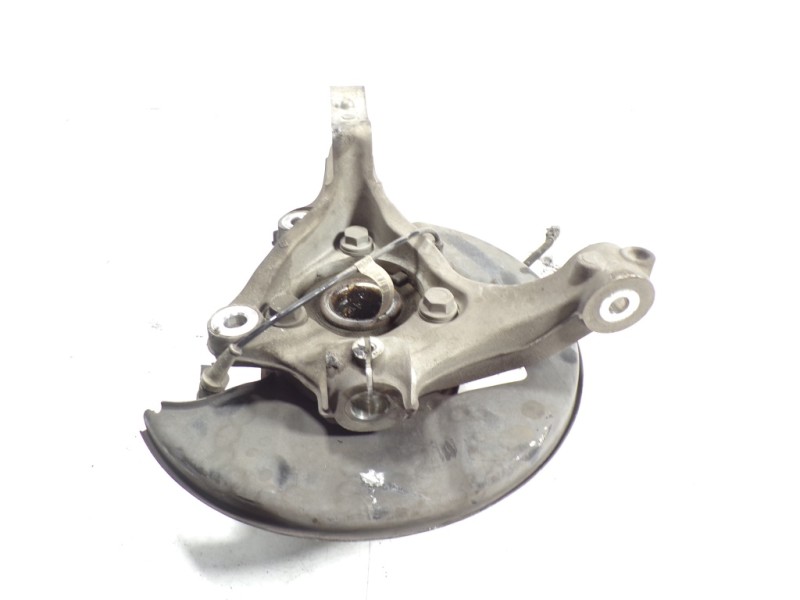 Recambio de mangueta delantera derecha para opel insignia berlina 1.6 cdti dpf referencia OEM IAM   