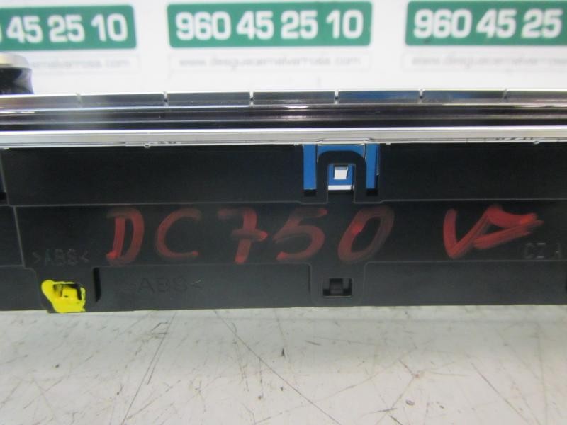 Recambio de mando climatizador para toyota corolla hybrid referencia OEM IAM 5590002E10 5590002E10 