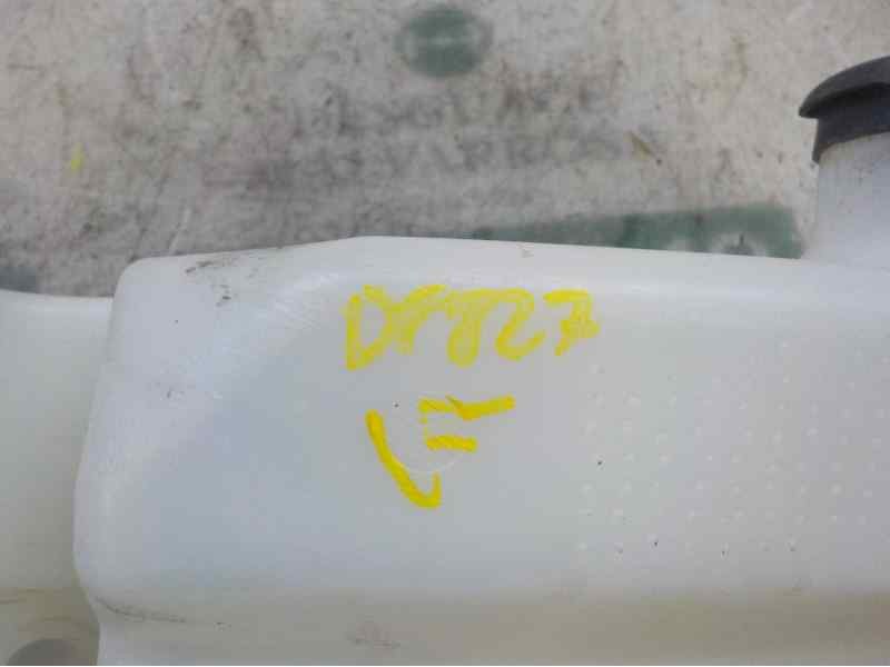 Recambio de deposito limpia para dacia duster ambiance 4x4 referencia OEM IAM 6001548140  