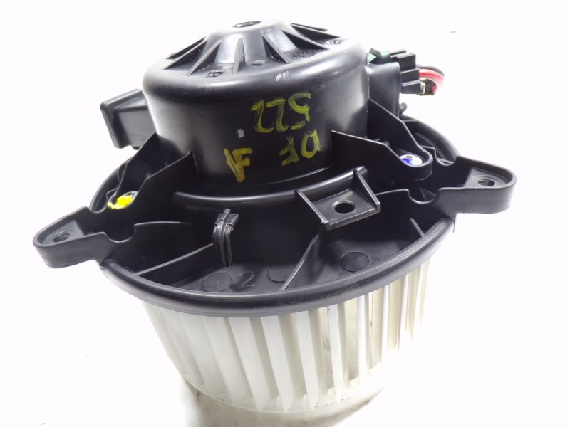 Recambio de motor calefaccion para opel insignia berlina 1.6 cdti dpf referencia OEM IAM  13263279A 