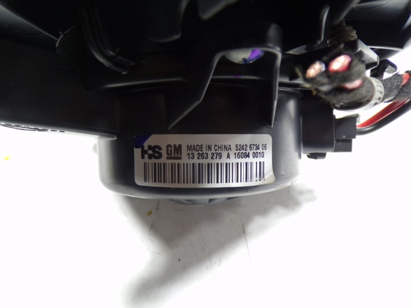 Recambio de motor calefaccion para opel insignia berlina 1.6 cdti dpf referencia OEM IAM  13263279A 