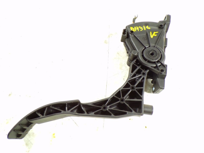 Recambio de potenciometro pedal para seat ibiza st (6j8) 1.6 tdi referencia OEM IAM 6Q1721503M 6Q1721503M 6PV00849641
