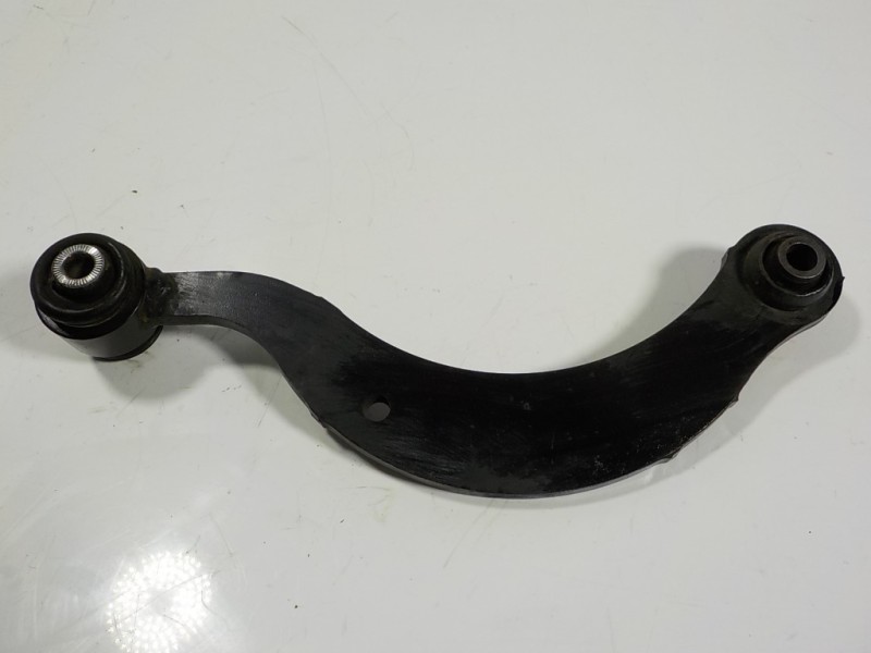 Recambio de brazo suspension superior trasero derecho para lexus ct 200h referencia OEM IAM 4877012010  