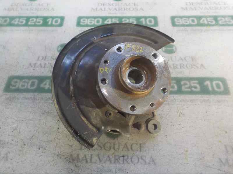 Recambio de mangueta delantera derecha para dacia duster ambiance 4x4 referencia OEM IAM 8200881829  