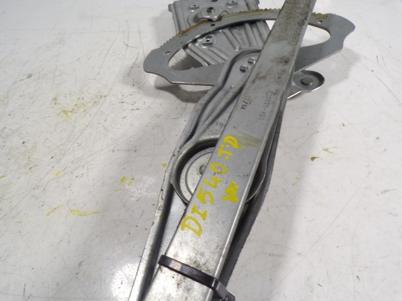 Recambio de elevalunas trasero derecho para renault scenic iii 1.5 dci diesel fap referencia OEM IAM 827208148R 827208148R 