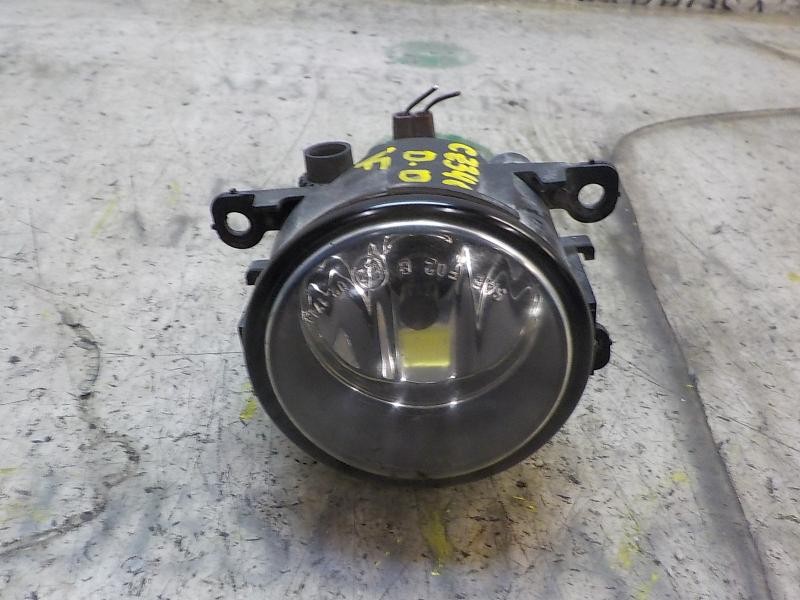 Recambio de faro antiniebla derecho para renault megane ii berlina 3p 1.5 dci diesel referencia OEM IAM   