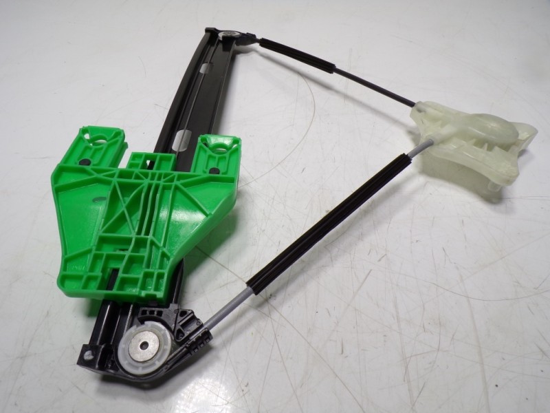 Recambio de elevalunas trasero derecho para seat leon sportstourer (kl8) style referencia OEM IAM 5FA839462 5FA839462 