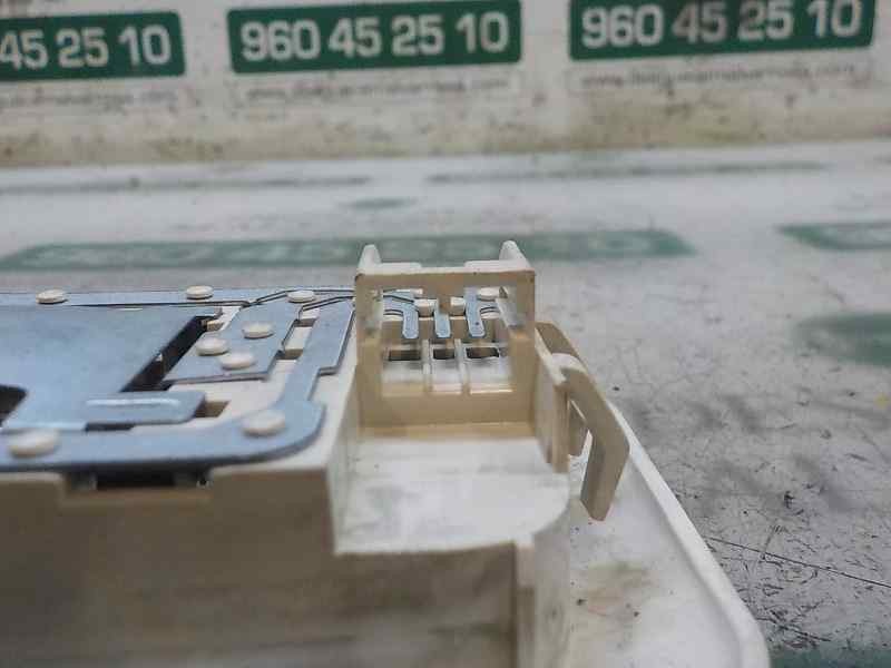 Recambio de piloto interior para fiat nuova 500 (150) 1.2 cat referencia OEM IAM 735451740 735244962 