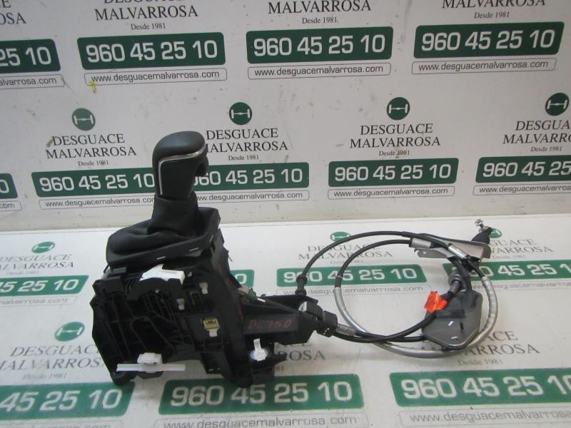 Recambio de palanca cambio para toyota corolla hybrid referencia OEM IAM 33560F4050  