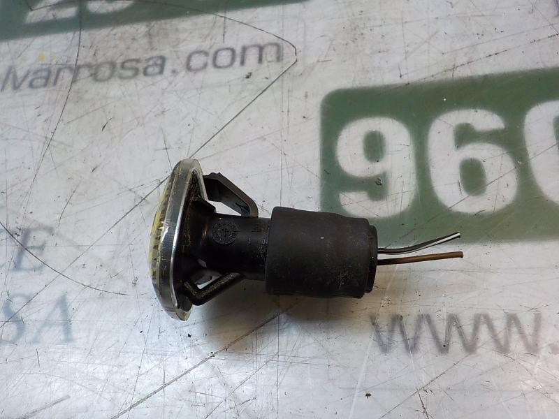 Recambio de piloto lateral derecho para skoda fabia (5j2 ) ambition referencia OEM IAM 1U0949127B  