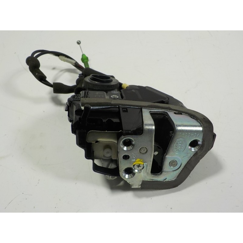 Recambio de cerradura puerta trasera derecha para lexus ct 200h referencia OEM IAM 6905033131 1012607 