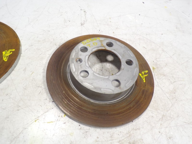 Recambio de disco freno trasero para seat ibiza (kj1) 1.0 tsi referencia OEM IAM 2Q0615601H  