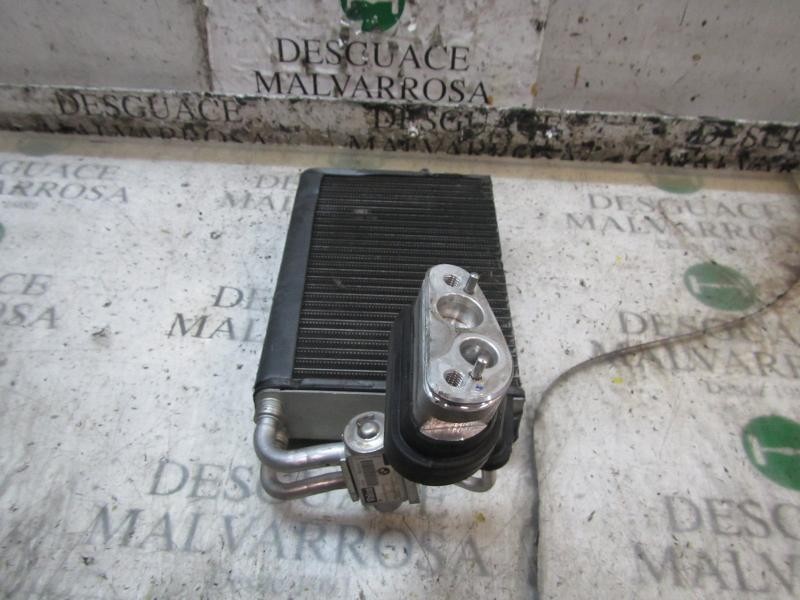 Recambio de evaporador aire acondicionado para bmw x5 (e53) 3.0d referencia OEM IAM 64118385690  