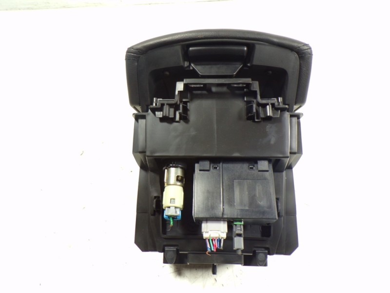 Recambio de apoyabrazos central para mazda 6 kombi ()(.2012) 2.2 turbodiesel cat referencia OEM IAM GML864450C02  