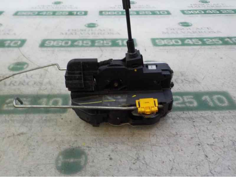 Recambio de cerradura puerta delantera derecha para opel insignia berlina 2.0 16v cdti referencia OEM IAM 13578277  