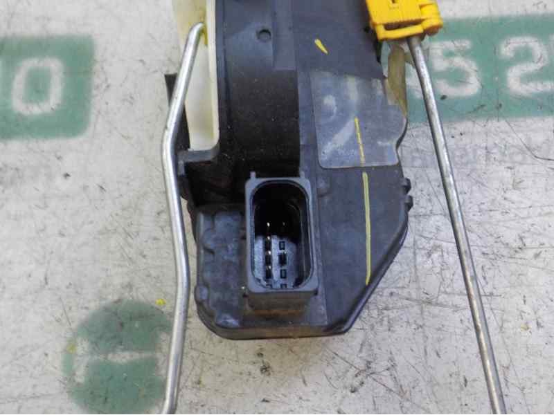 Recambio de cerradura puerta delantera derecha para opel insignia berlina 2.0 16v cdti referencia OEM IAM 13578277  