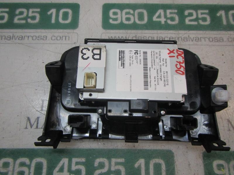 Recambio de pantalla multifuncion para toyota corolla hybrid referencia OEM IAM 861C002010 861C002010 
