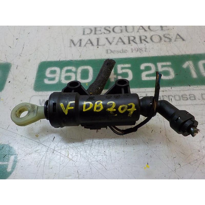 Recambio de bomba embrague para bmw serie 5 touring (e61) 520d referencia OEM IAM 21526777344  