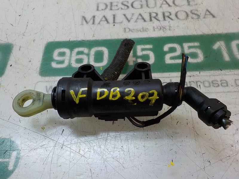 Recambio de bomba embrague para bmw serie 5 touring (e61) 520d referencia OEM IAM 21526777344  