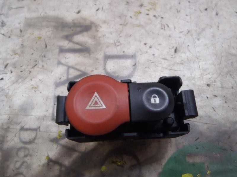 Recambio de warning para renault modus dynamique referencia OEM IAM 252103766R 8200214886 