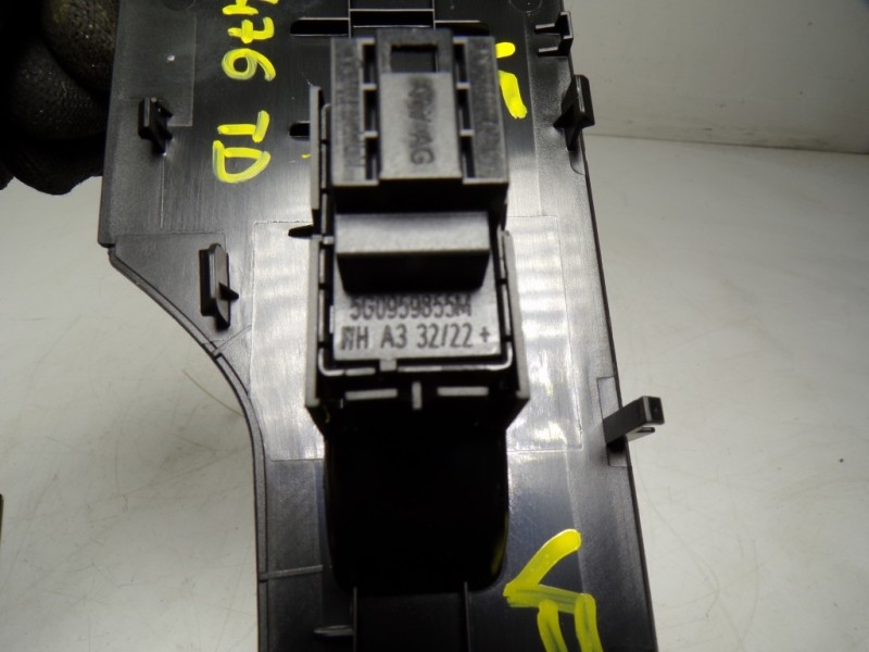 Recambio de mando elevalunas trasero derecho para seat leon sportstourer (kl8) style referencia OEM IAM 5G0959855MWHS 6F1867172 