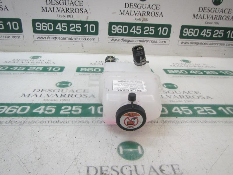 Recambio de deposito expansion para toyota corolla hybrid referencia OEM IAM G91H002120  