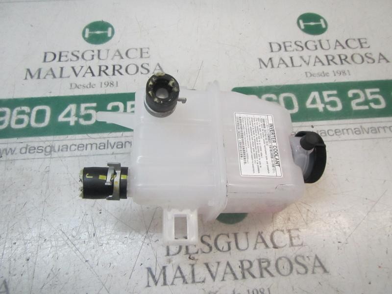 Recambio de deposito expansion para toyota corolla hybrid referencia OEM IAM G91H002120  