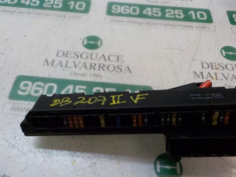 Recambio de caja reles / fusibles para bmw serie 5 touring (e61) 520d referencia OEM IAM 61146932452  