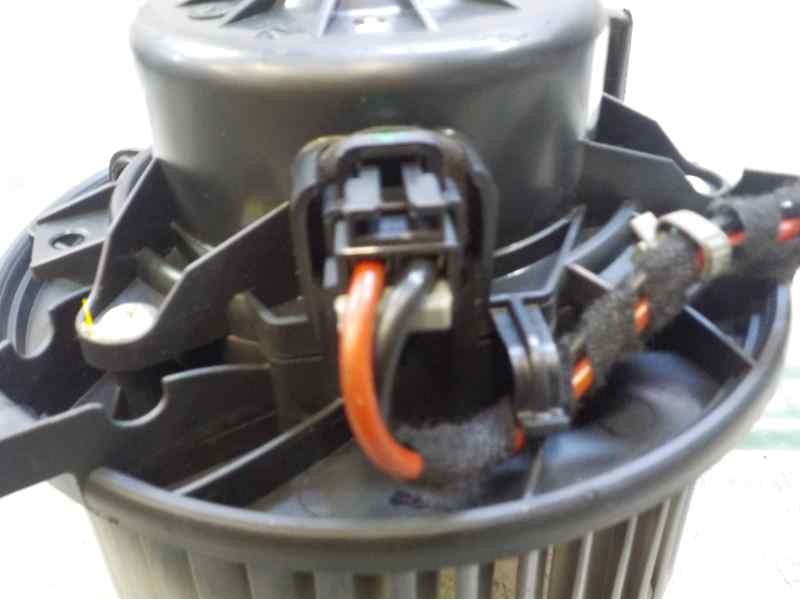 Recambio de motor calefaccion para opel insignia berlina 2.0 16v cdti referencia OEM IAM 13263279 12950096 