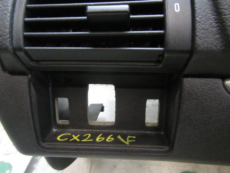 Recambio de salpicadero para bmw x5 (e53) 3.0d referencia OEM IAM 51458408470 7131125 30359461