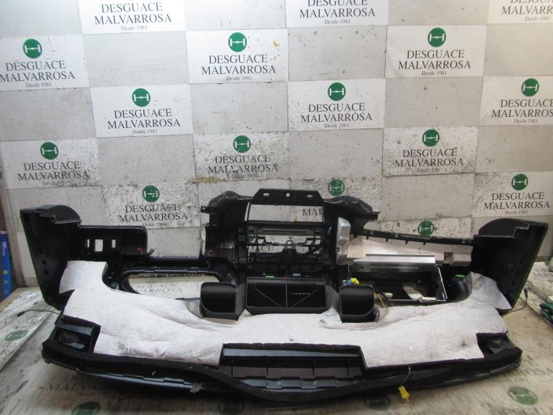 Recambio de salpicadero para bmw x5 (e53) 3.0d referencia OEM IAM 51458408470 7131125 30359461