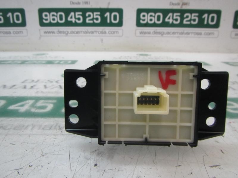 Recambio de palanca freno de mano para toyota corolla hybrid referencia OEM IAM 8439002060  