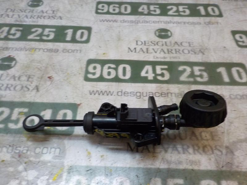Recambio de bomba embrague para seat leon st (5f8) 1.6 tdi referencia OEM IAM 5Q0721388J  
